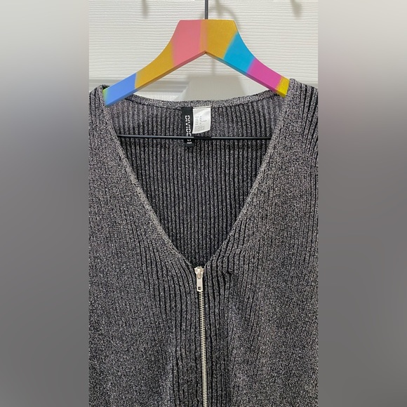 H & M Metallic Cardigan Size Medium - Picture 6 of 6